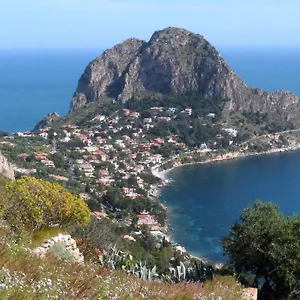 https://accogliente-appartamento-aspra.sicilyhotelsitaly.net